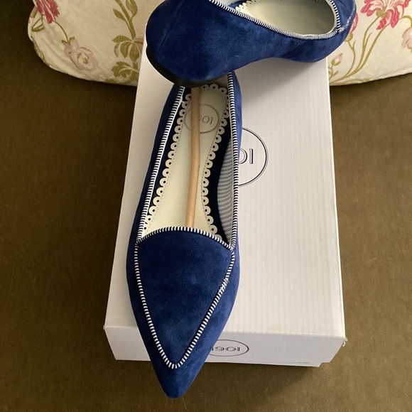 1901 purchased at Nordstrom. Navy suede flats never worn size 6 - Picture 3 of 8
